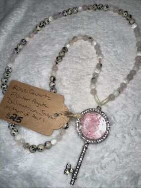 Pink Roses And Pearl Stretch Necklace (Rose Quartz, MOP, Flower Agate)